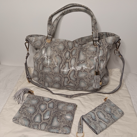 G.i.l.i. Roma 4 Blue Python Bag W Matching Wallet And Zipper Pouch- Like New - Picture 1 of 9